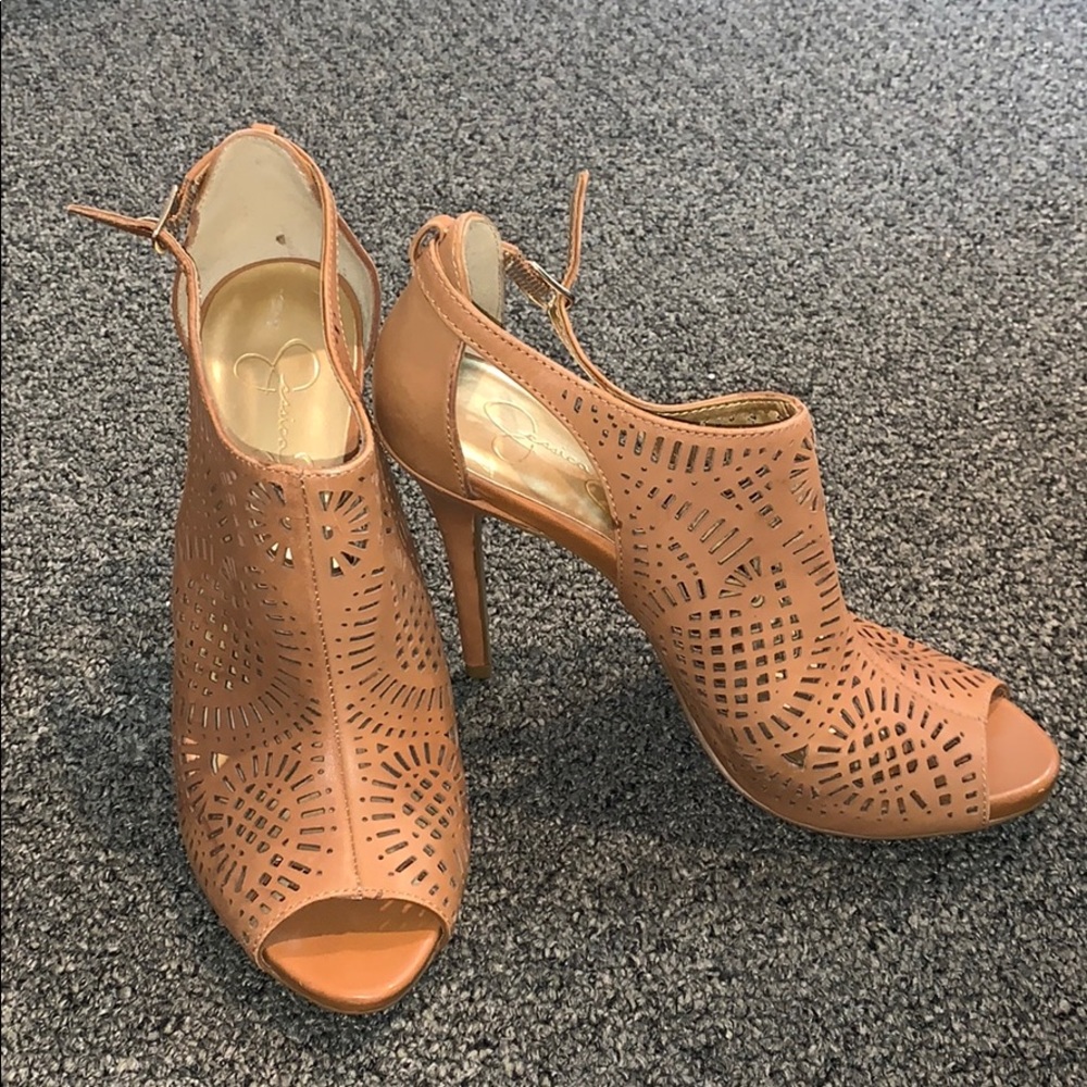 Jessica Simpson tan heels